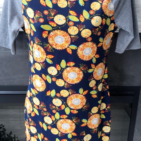 🔴 5/$45 SALE 🔴 LULAROE | Floral/Gray Julia Dress - Picture 2 of 7